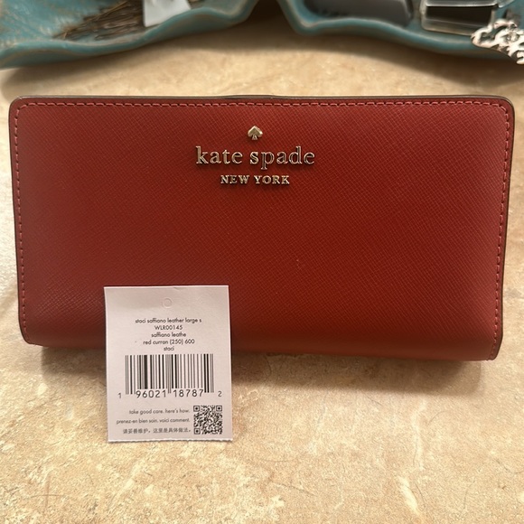 Brand new with tags, Kate Spade saffiano leather bifold wallet. - Picture 4 of 4